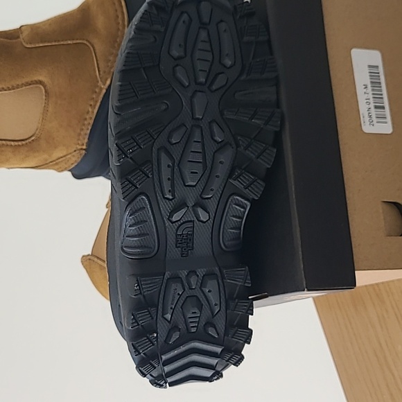 The North Face Waterproof Boots - Picture 3 of 5